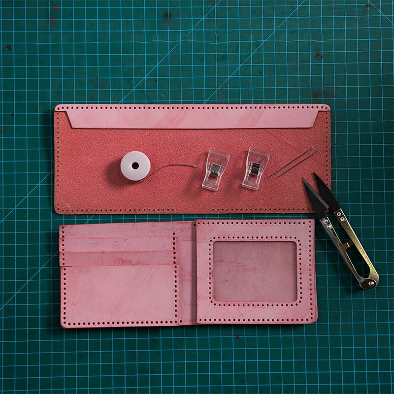Leather Wallet DIY Mens Kit Fog Wax – Babylon Leather - Babylon LeatherBabylon LeatherLZ02 - Red - Card Slot