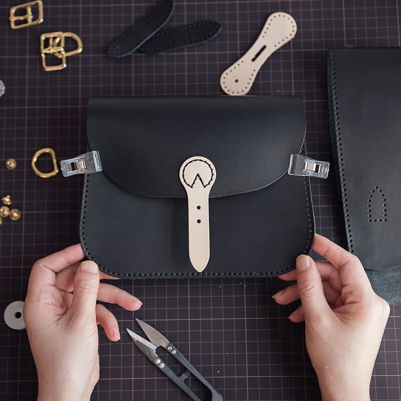Natural & Black Veg Tanned Saddle Bag DIY Kit – Babylon Leather - Babylon LeatherBabylon LeatherLZ37 - Black - Veg Tanned Cowhide