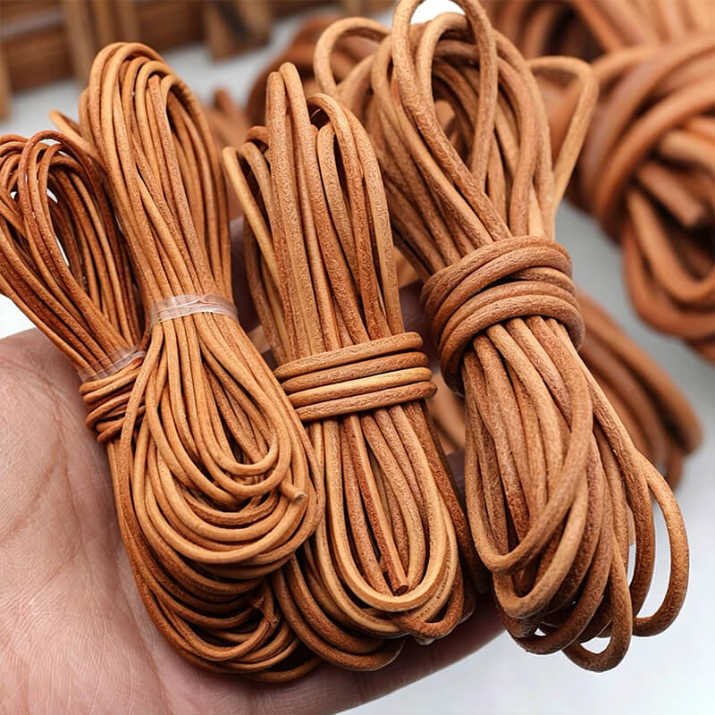 Natural Cowhide Leather Lace Strip 1-5mm Width 90cm – Babylon Leather - Babylon LeatherBabylon LeatherPJ06-1mm