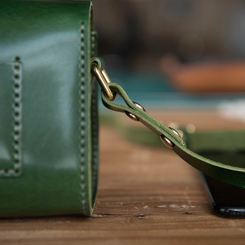 Natural Veg - Tanned Leather Shoulder Bag DIY Kit – Babylon Leather - Babylon LeatherBabylon LeatherLZ32 - Dark Green - Natural Veg - Tan Leather