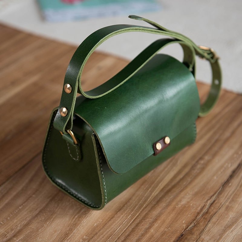 Natural Veg - Tanned Leather Shoulder Bag DIY Kit – Babylon Leather - Babylon LeatherBabylon LeatherLZ32 - Dark Green - Natural Veg - Tan Leather