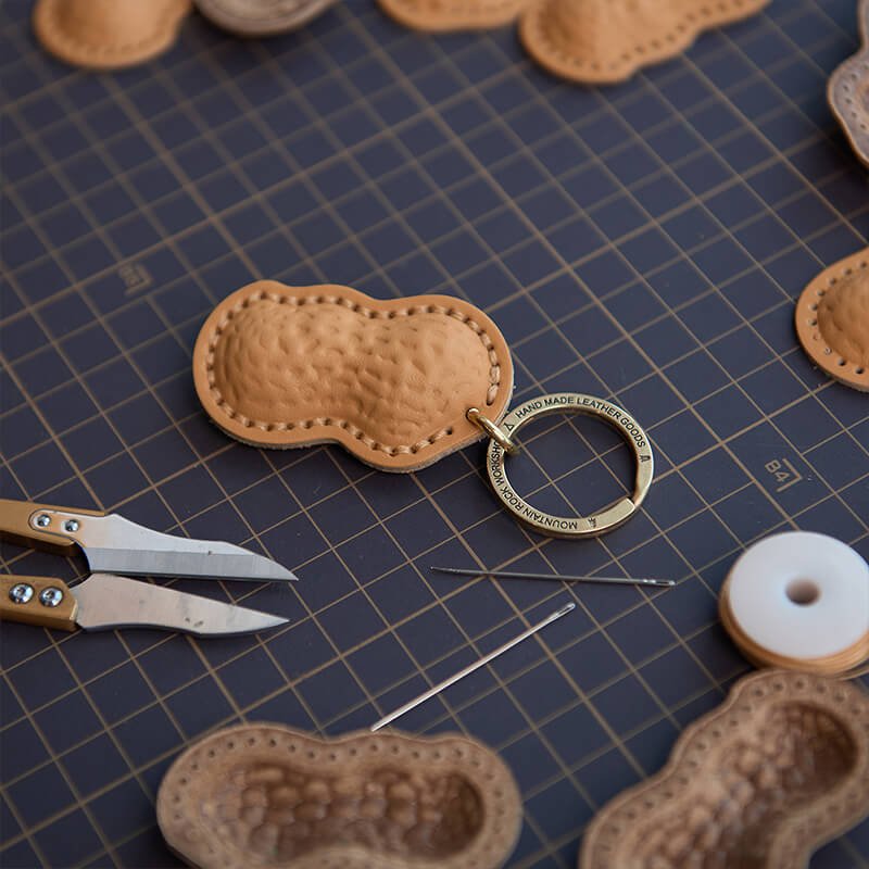 Nut - Shaped Leather Keychain DIY Kit – Babylon Leather - Babylon LeatherBabylon LeatherLZ91