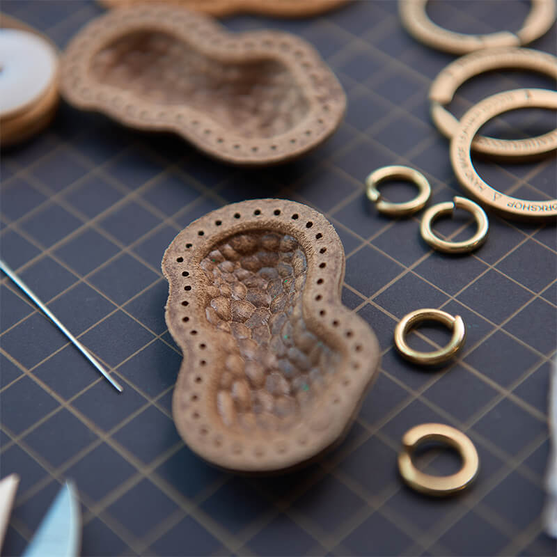 Nut - Shaped Leather Keychain DIY Kit – Babylon Leather - Babylon LeatherBabylon LeatherLZ91