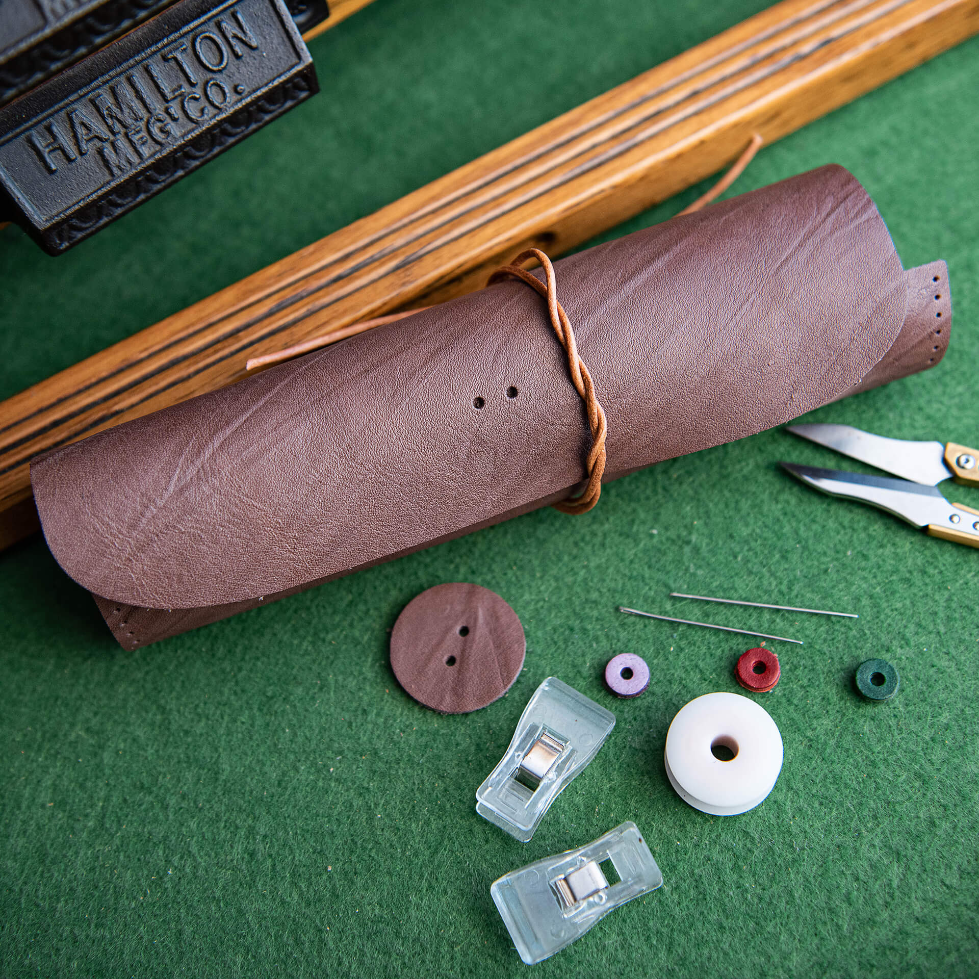 Pen Pouch Crazy Horse Leather DIY Kit – Babylon Leather - Babylon LeatherBabylon LeatherLZ44 - Russet - Special Effect Cowhide