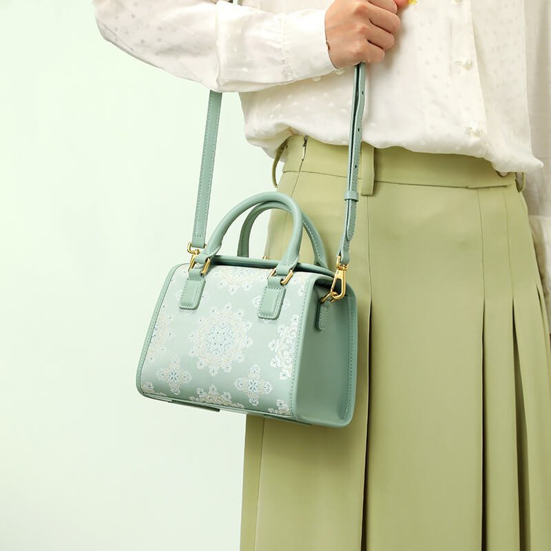 Poised Form Leather and Silk Handbag – Babylon Leather - Babylon LeatherBabylon LeatherTX170-Green
