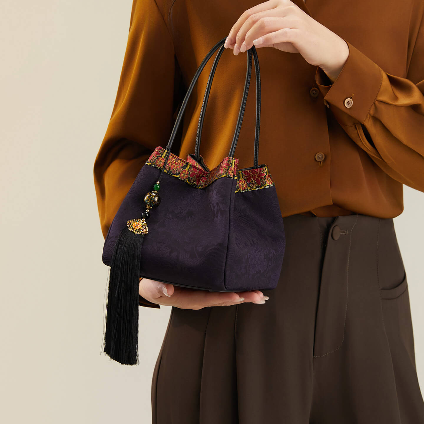 Quiet Harmony Silk Tote Handbag – Babylon Leather - Babylon LeatherBabylon LeatherTX202-Purple
