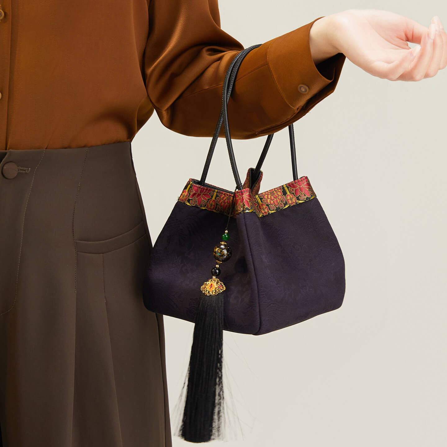 Quiet Harmony Silk Tote Handbag – Babylon Leather - Babylon LeatherBabylon LeatherTX202-Purple