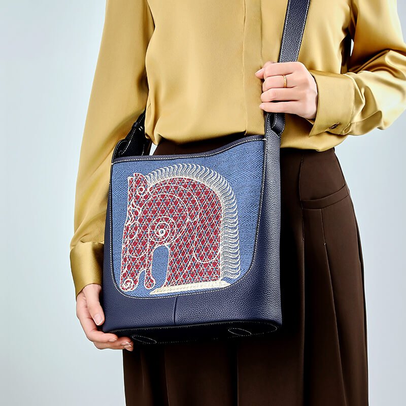 Silent Brilliance Leather and Silk Shoulder Bag – Babylon Leather - Babylon LeatherBabylon LeatherTX120-Blue