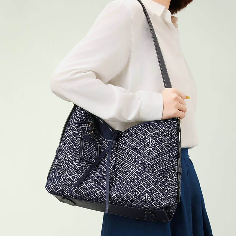 Silent Strength Leather and Silk Shoulder Tote Bag – Babylon Leather - Babylon LeatherBabylon LeatherTX092-Blue