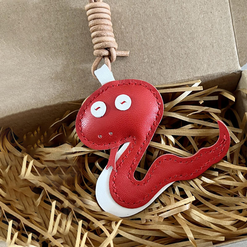 Snake - Shaped Keychain Charm DIY Kit – Babylon Leather - Babylon LeatherBabylon LeatherSG22-Black