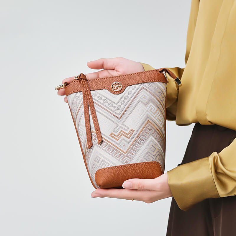 Steady Flow Leather and Silk Crossbody Bag – Babylon Leather - Babylon LeatherBabylon LeatherTX109-Brown