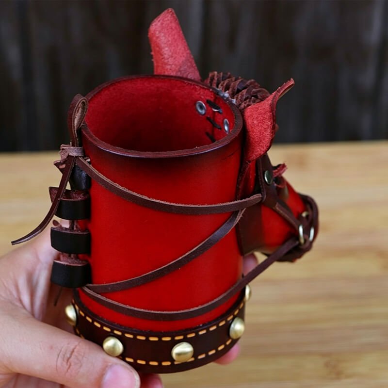 Tiny Red Horse - Shaped Leather Pen Holder – Babylon Leather - Babylon LeatherBabylon LeatherLLZ108-Brown