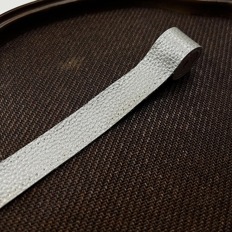 Top-Grain Leather Binding Strip for Edging and Repair – Babylon Leather - Babylon LeatherBabylon LeatherPP17-Matte Silver-2 × 30 cm