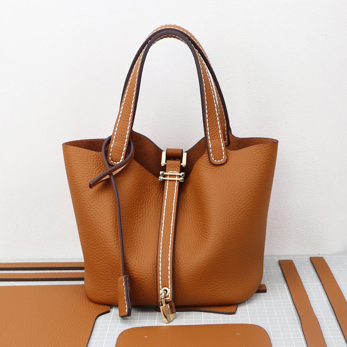 Unlined Leather Picotin Bag DIY Kit ¨C - Babylon Leather - Babylon LeatherBabylon LeatherSY01 - Unlined - Brown - Large - Gold & White